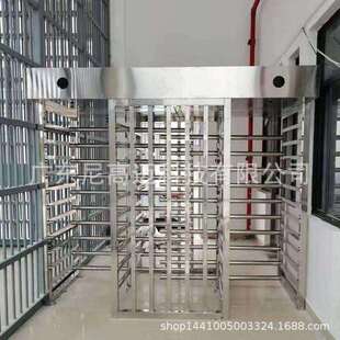 监狱防尾随十字旋转门邯郸不锈钢栏栅电动旋转闸机单向进出辊匝