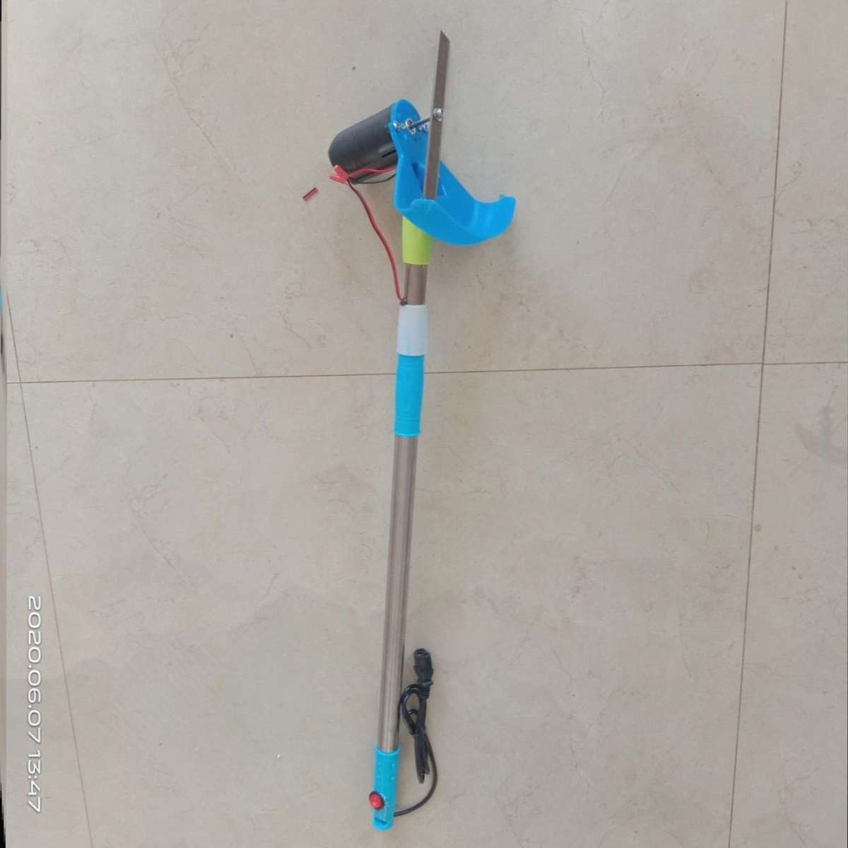 果树葡萄辣椒荔枝花椒甜瓜金银花疏花打头掐尖神器12v电动打尖机