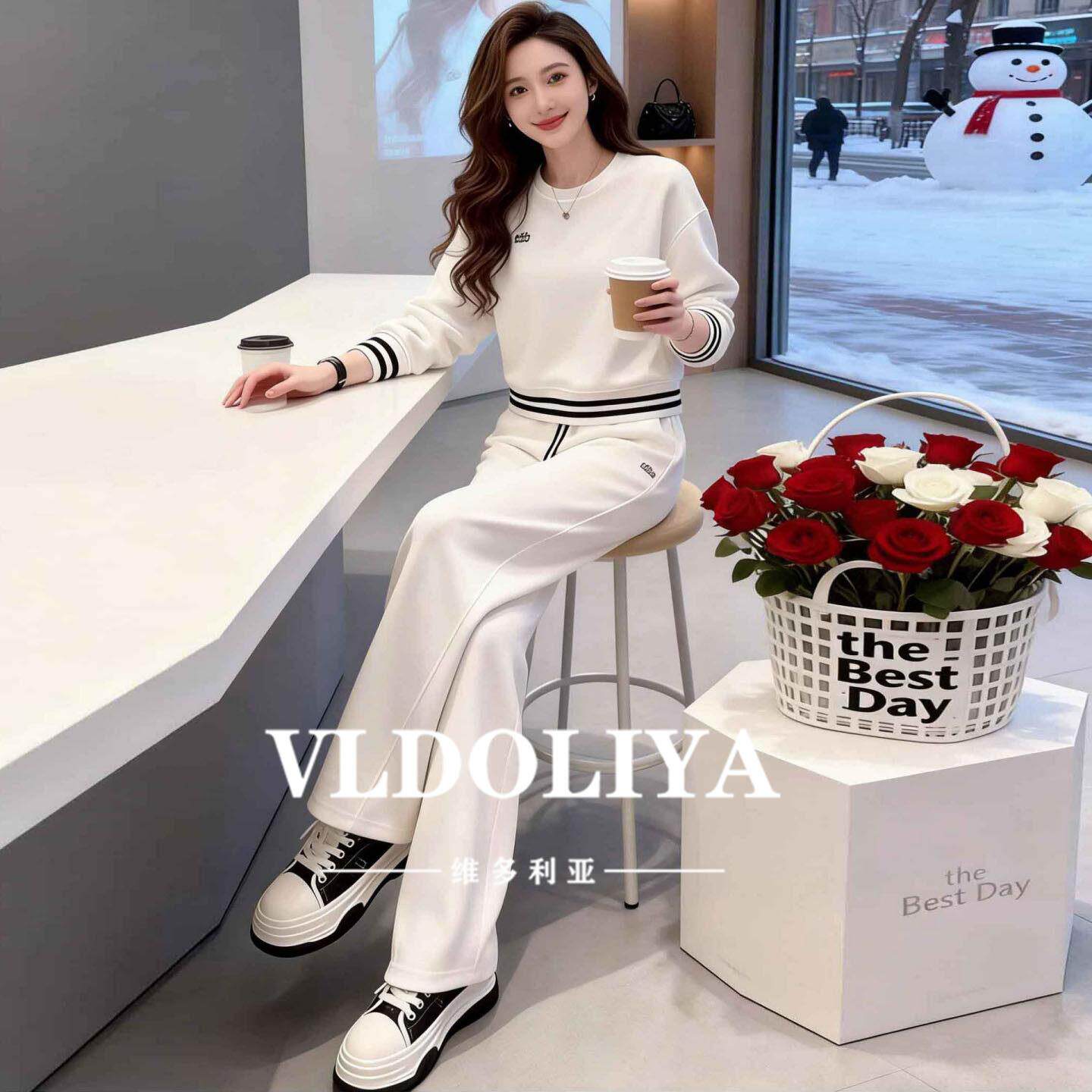 VLDOLIYA维多利亚时尚套装女2026春新款白色圆领卫衣阔腿裤两件套
