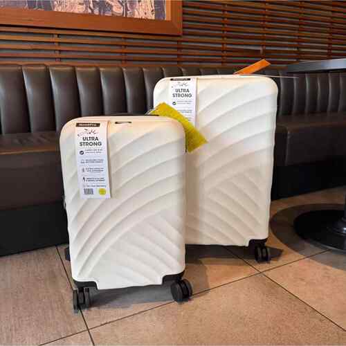 高档级货码！出高日本登机拉杆箱24万向轮28寸密行李旅行箱纯pc口