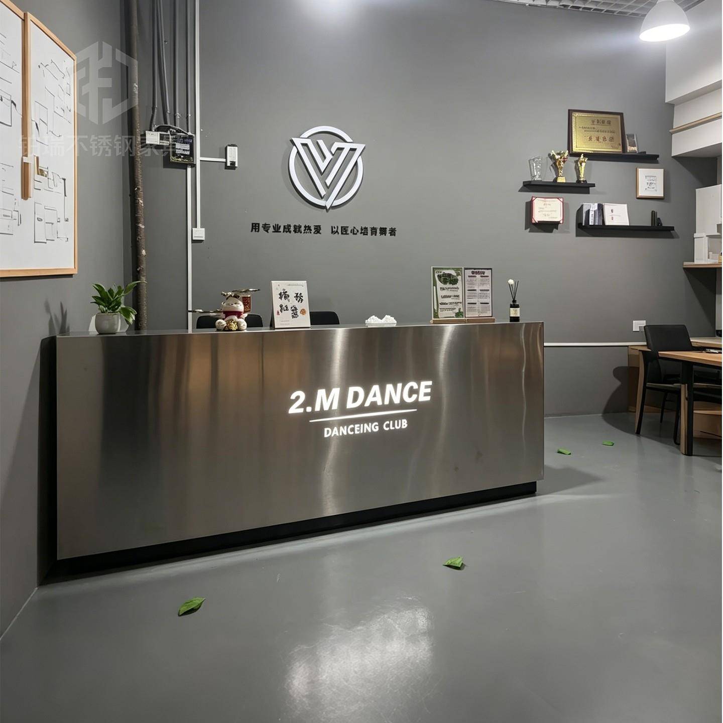 健身房舞蹈室不锈钢吧台美容院理髲店服装店收银柜台咖啡厅接待前