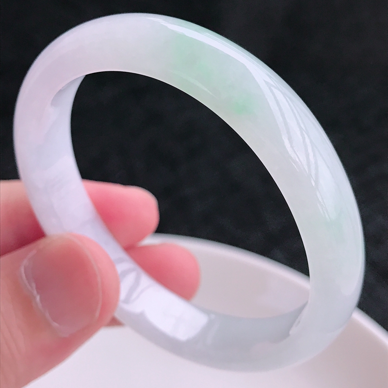 拍卖 内径52.5圈口天然缅甸A货老坑紫罗兰飘绿贵妃翡翠手镯31.97g