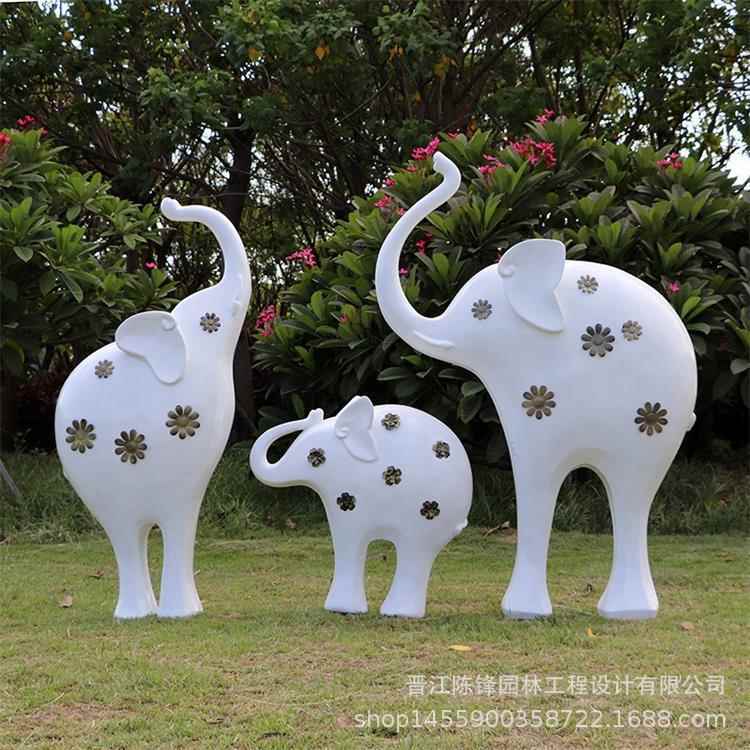 户外卡通大型大象玻璃钢景观雕塑公园商场美陈园林落地艺术品摆件