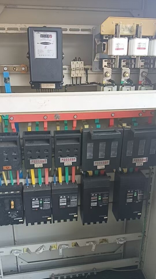 3月12日南通处置报废配电柜1个，铜芯电线2盘每盘90米整体打包处理网络拍卖公告