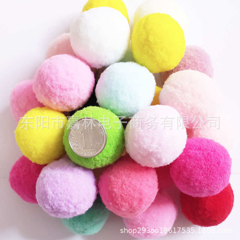 厂家现货4cm涤纶高弹丝绒球diy毛球花边服饰毛绒球彩色毛球