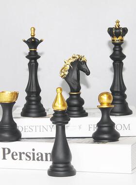新款直销创意家居摆件国际象棋树脂摆件橱窗家居装饰品黑色白色棋
