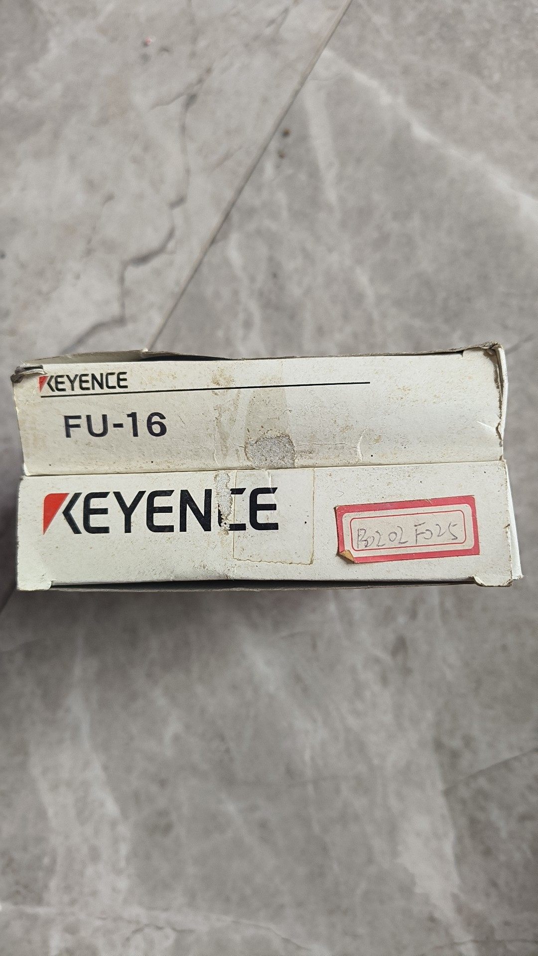 全新原装KEYENCE/基恩士 光纤放大器FU-16  数量