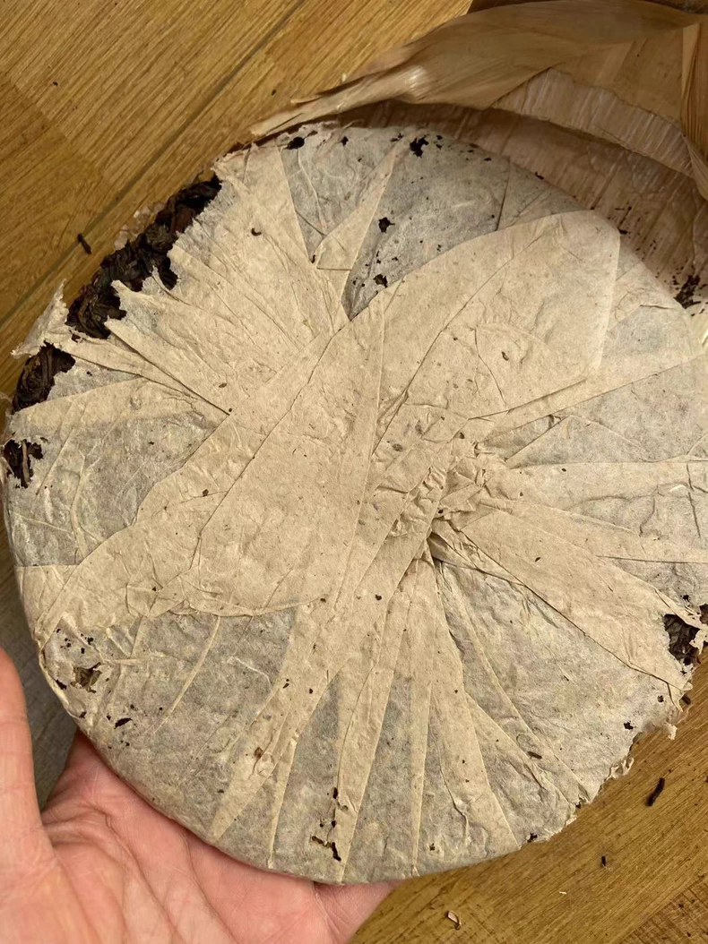 90年代末中茶紅印班章生茶老茶純幹倉清倉處理-357克 普洱茶 BUASHOP普洱老茶