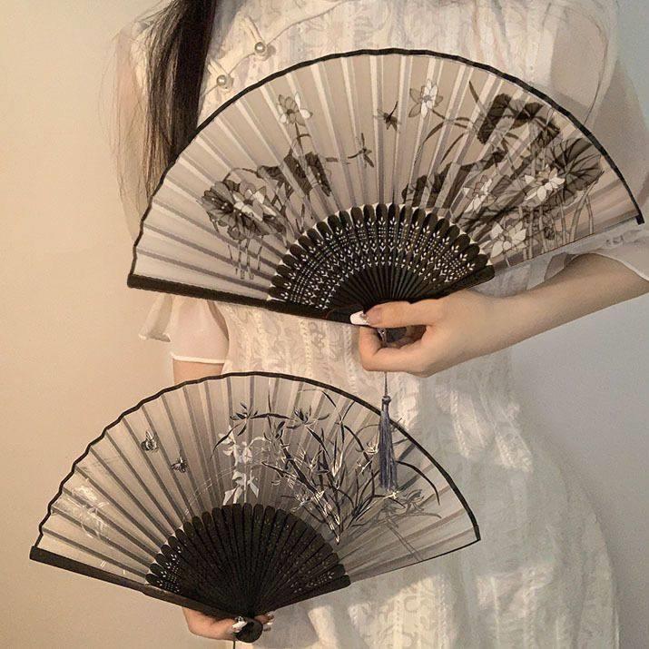 中国风潮流古典布料扇子折扇竹扇文艺随身携带拍照复古风小扇子