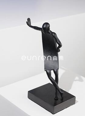 欧式简约抽象人形金属艺术雕塑售楼部展厅客厅人物设计感创意摆件