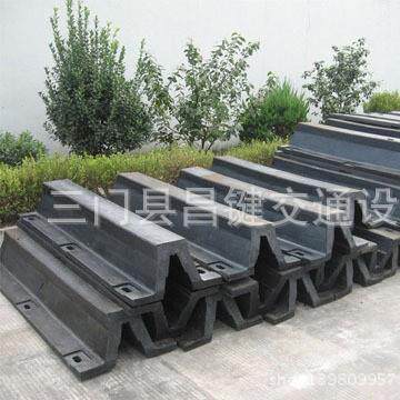 橡胶护舷DA400*2000L卸货平台护舷 DA型船用护舷 码头防撞护舷