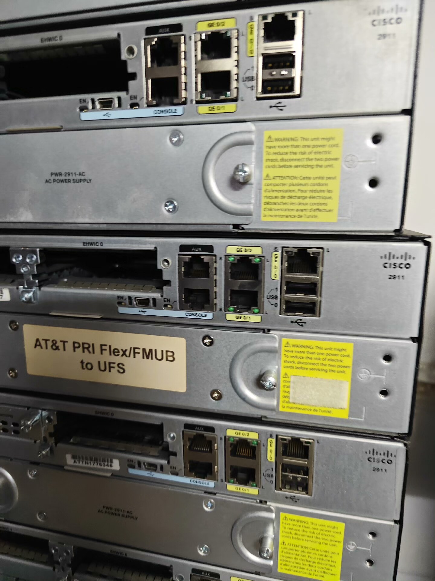 思科 2911/K9 路由器 带两张VWIC3-2MFT-T