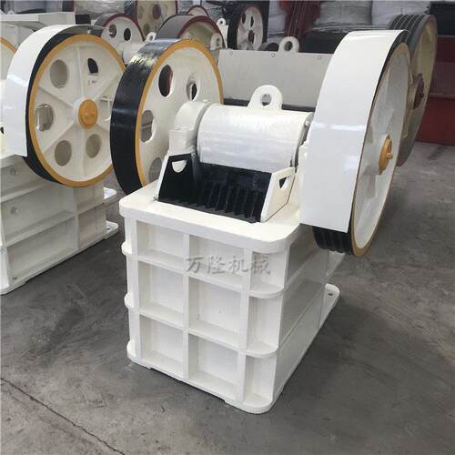 颚式移动破碎机混凝土路面颚式破碎机小型砂石料石子粉碎机