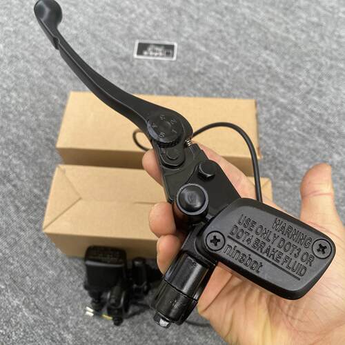 适用适合e300p上泵E系猎户座小牛电动车通用直上煞车手把碟煞上泵