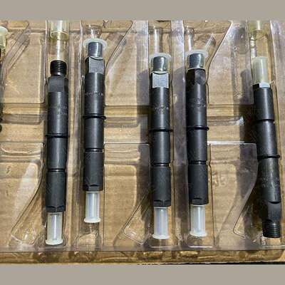 道依茨1013配件 原装0211 3547喷油器 现货发出