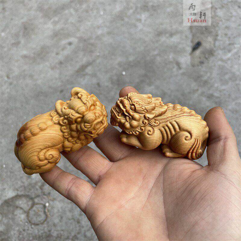崖柏黄杨木雕刻随身盘玩貔貅一对摆件手把件男士文玩招财貔犰挂件