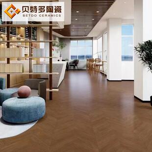 柔光天鹅绒鱼骨纹木纹砖600x1200客厅卧室中古风地板砖焦糖色地砖