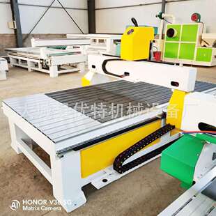 PVC塑料板自动巡边雕刻机1325真空吸附木工雕刻机广告石材雕刻机
