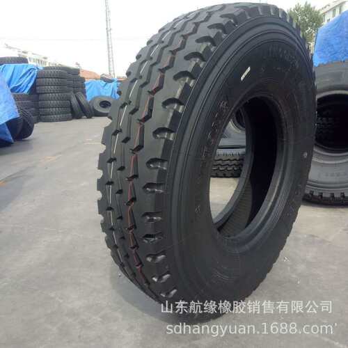 厂家直供1100R20 1200R20 卡车钢丝轮胎加强加厚大载耐磨轮胎