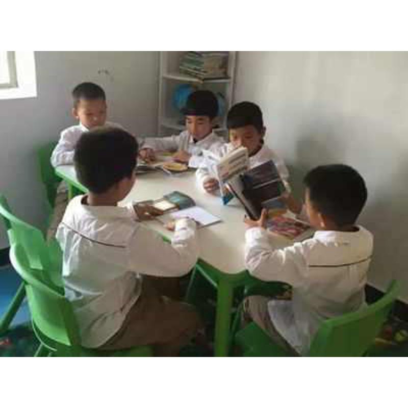育才幼儿园儿童学习课桌椅餐桌画画桌长方桌游戏桌木桌子成套桌椅