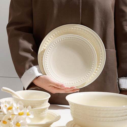 Cream Ceramic Dinnerware Set Minimalist Luxury Tableware