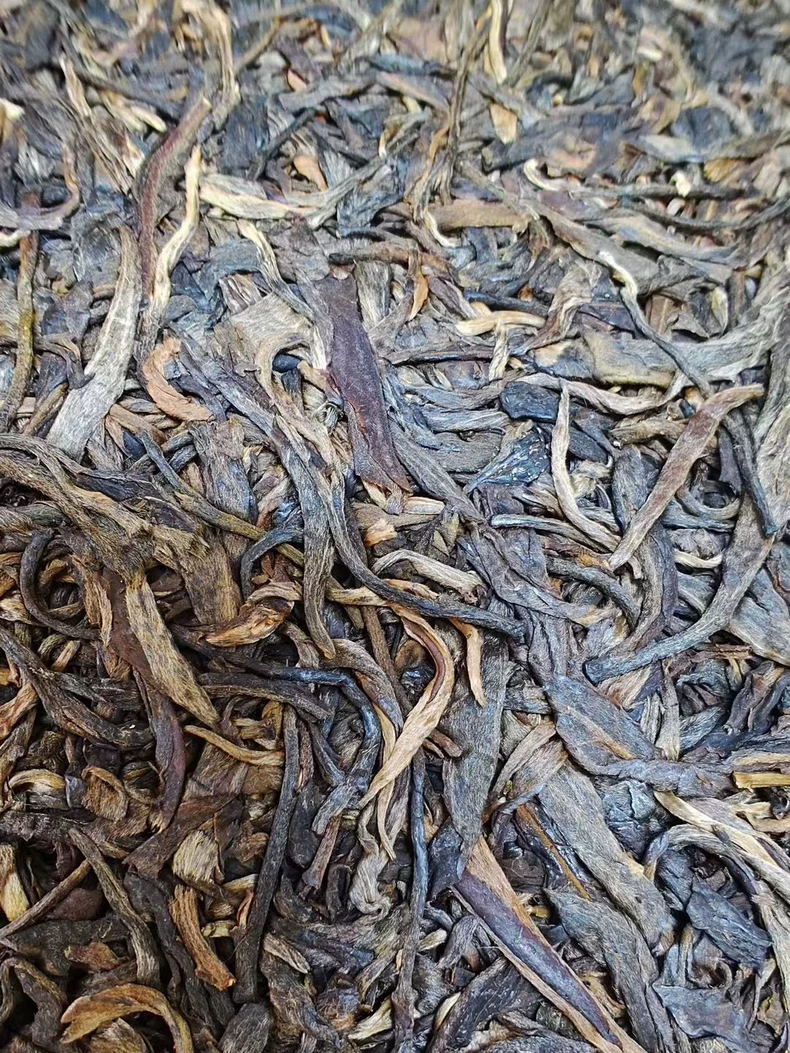 2006年班章熊貓生態磚普洱茶生茶250克/磚 普洱茶 BUASHOP普洱老茶