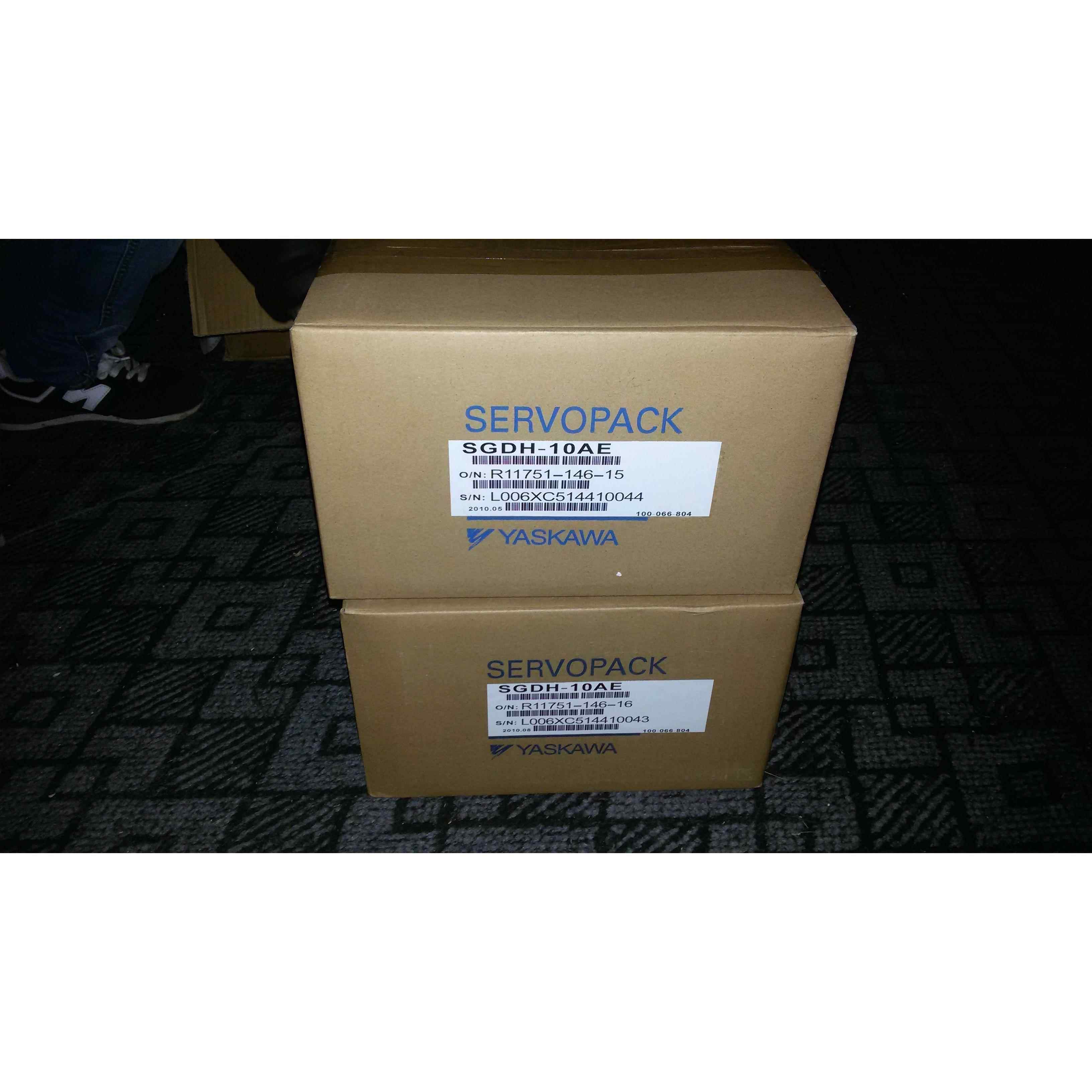 SGDV-120A01A SGDV-120A11A 全新原装ysakwa伺服 质保1年议价