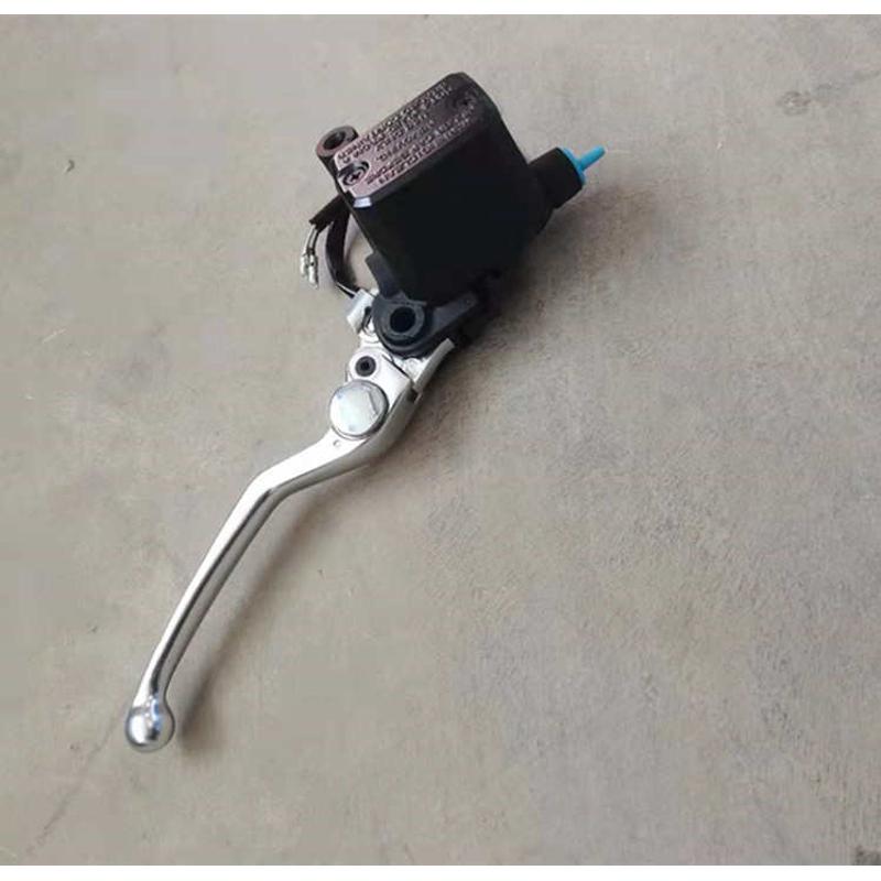 适用贝纳利摩托车配件大魔鬼502C BJ500-6A前制动 刹车上泵油泵体