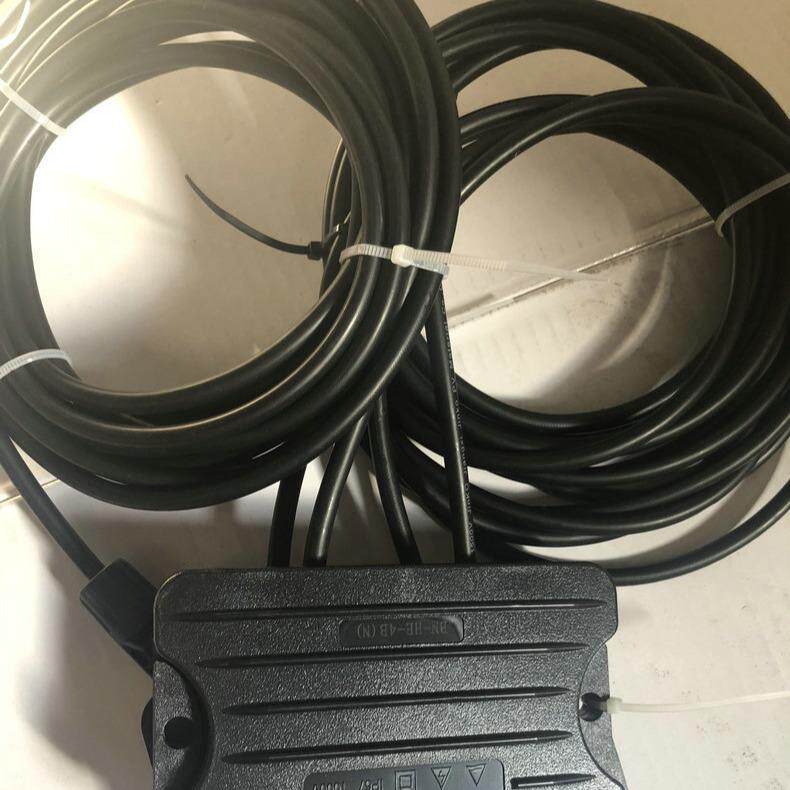 汇流套件4B串联并联光伏发电线连接器防水连接接头