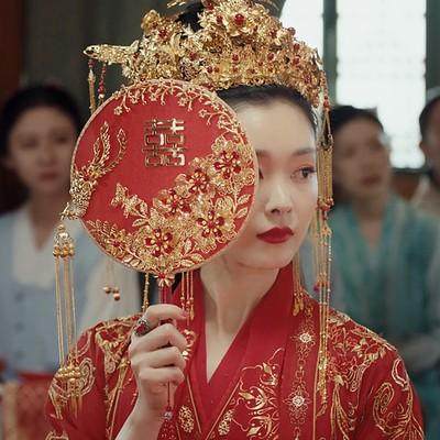 手捧花扇子新娘遮面古风迷你风扇