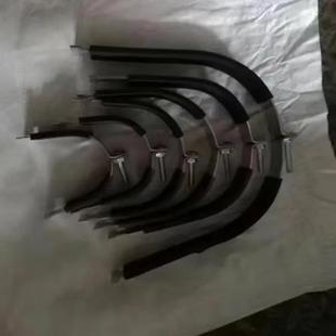 镀锌P型管卡C型钢配件管卡抱箍管卡P型卡塑料衬套绝缘胶皮管卡