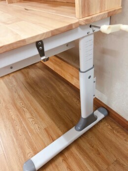 揭秘一起来分析下娃娃健儿童学习桌怎么样，甲醛有超标没有？