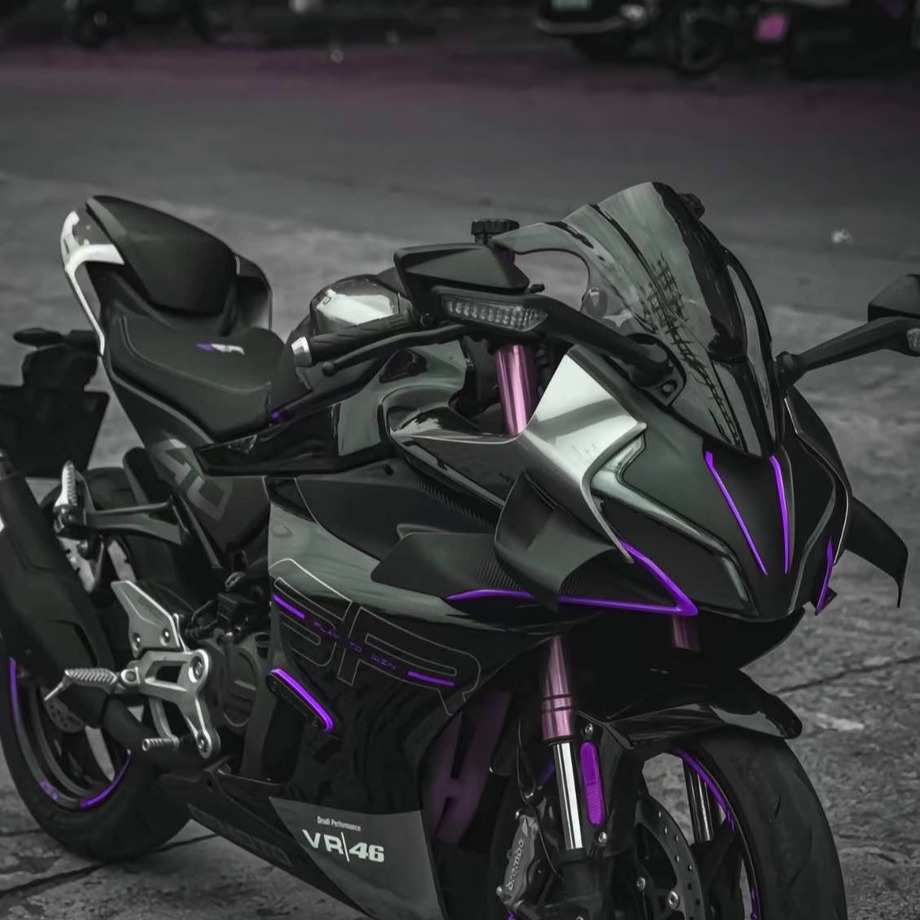 适用春风450sr风挡v竞技改装二代改件450srs通用摩托车配件改装件