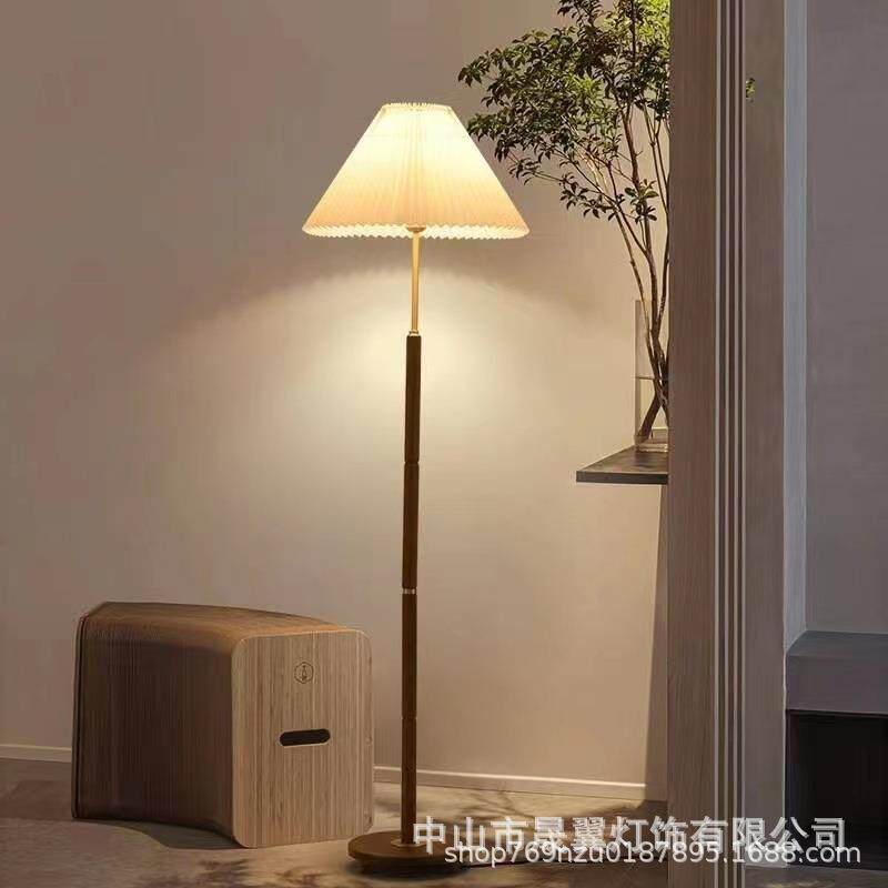 北欧简约复古实木中古百褶灯罩ins风少女客厅卧室床头阅读落地灯