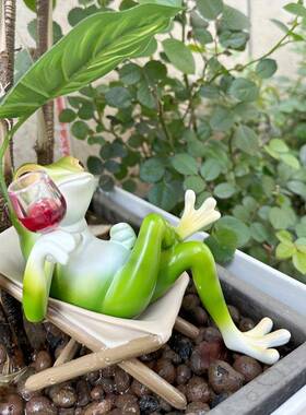 躺椅青蛙休闲度假松弛感网红摆件桌面客厅阳台造景布置装饰工艺品