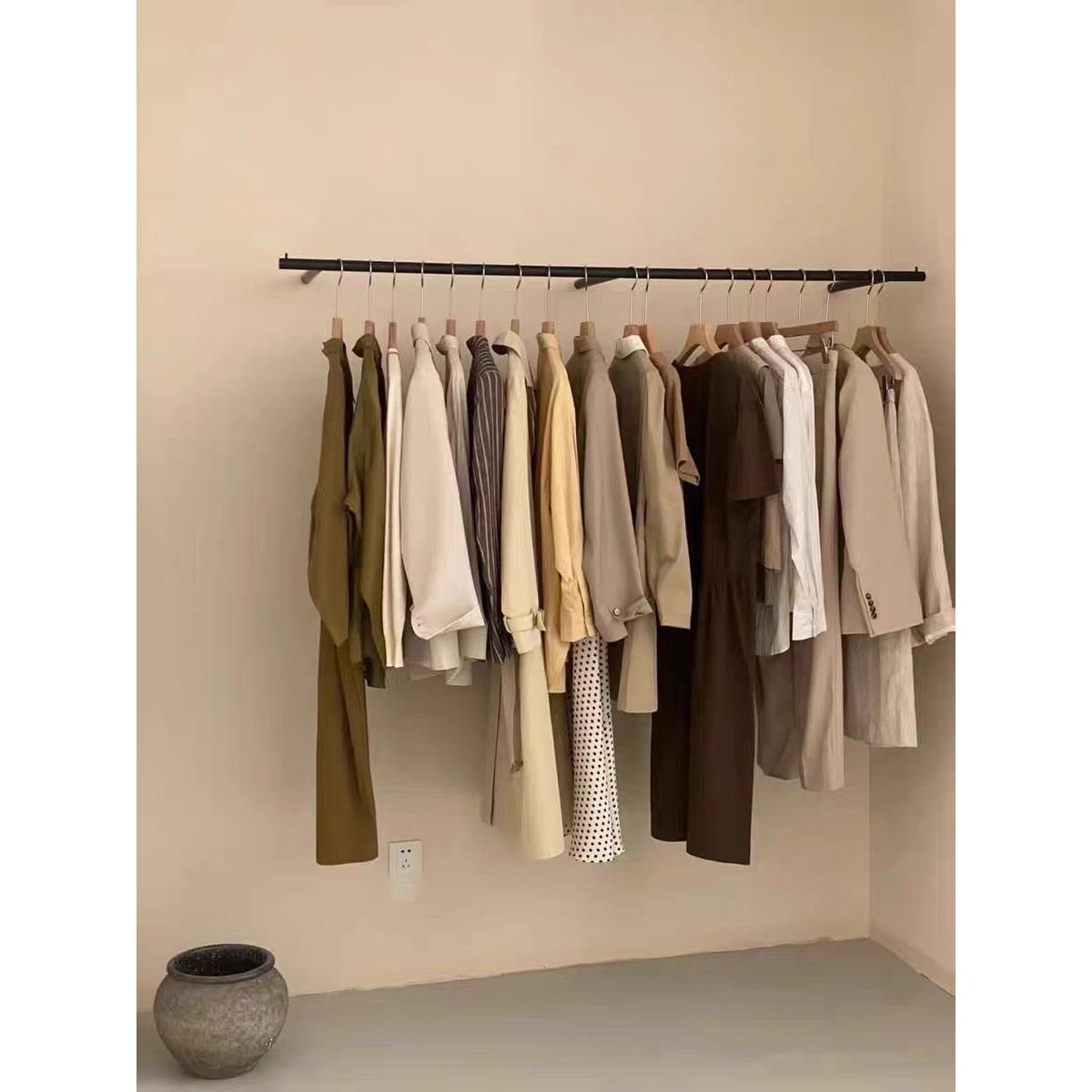 墙上壁挂展示架极简风哑光黑INS网红男女服装店挂衣架童装店上墙