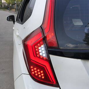 适用于2014 刹车灯转向灯专车专用 2019年HD飞度尾灯改装