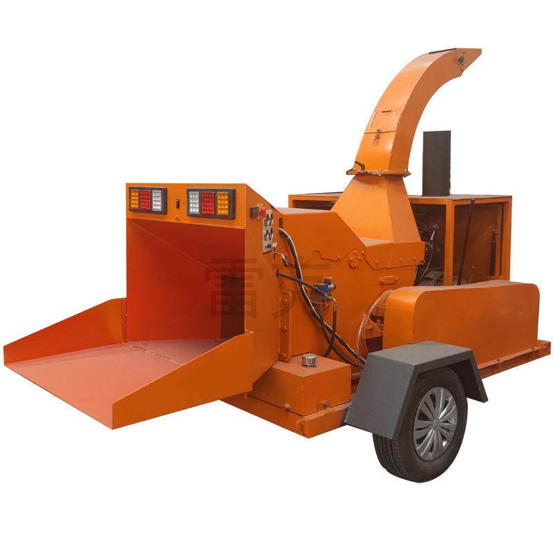 移动树枝粉碎机牵引式行走4缸柴油机动力强市政绿化现场粉碎装车