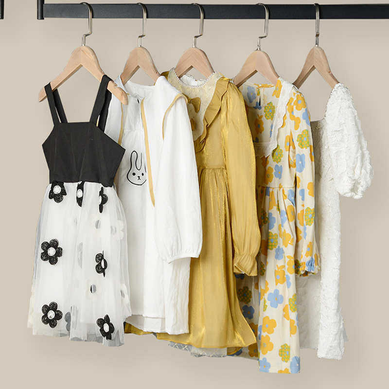 黄色系女孩房衣柜软装饰品样板间儿童房摆件衣服鞋子衣帽间公主裙,特色手工艺,其他特色工艺品,淘宝优惠券,粉丝福利购,淘宝优惠卷