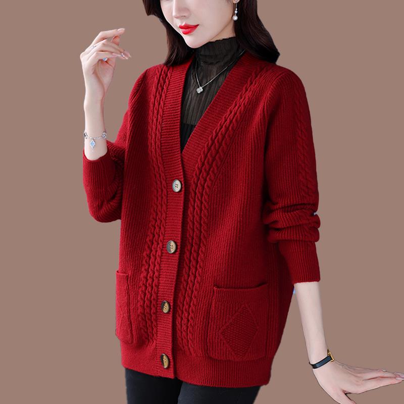 外搭毛衣外套女秋冬加厚宽松大码羊毛衫中老年胖妈妈麻花针织开衫