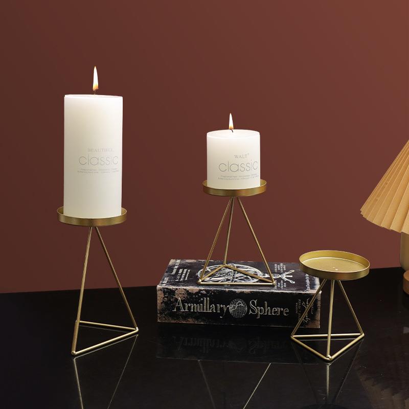 北欧创意铁艺三角烛台金属工艺装饰品家居摆件婚庆道具音乐吧装饰