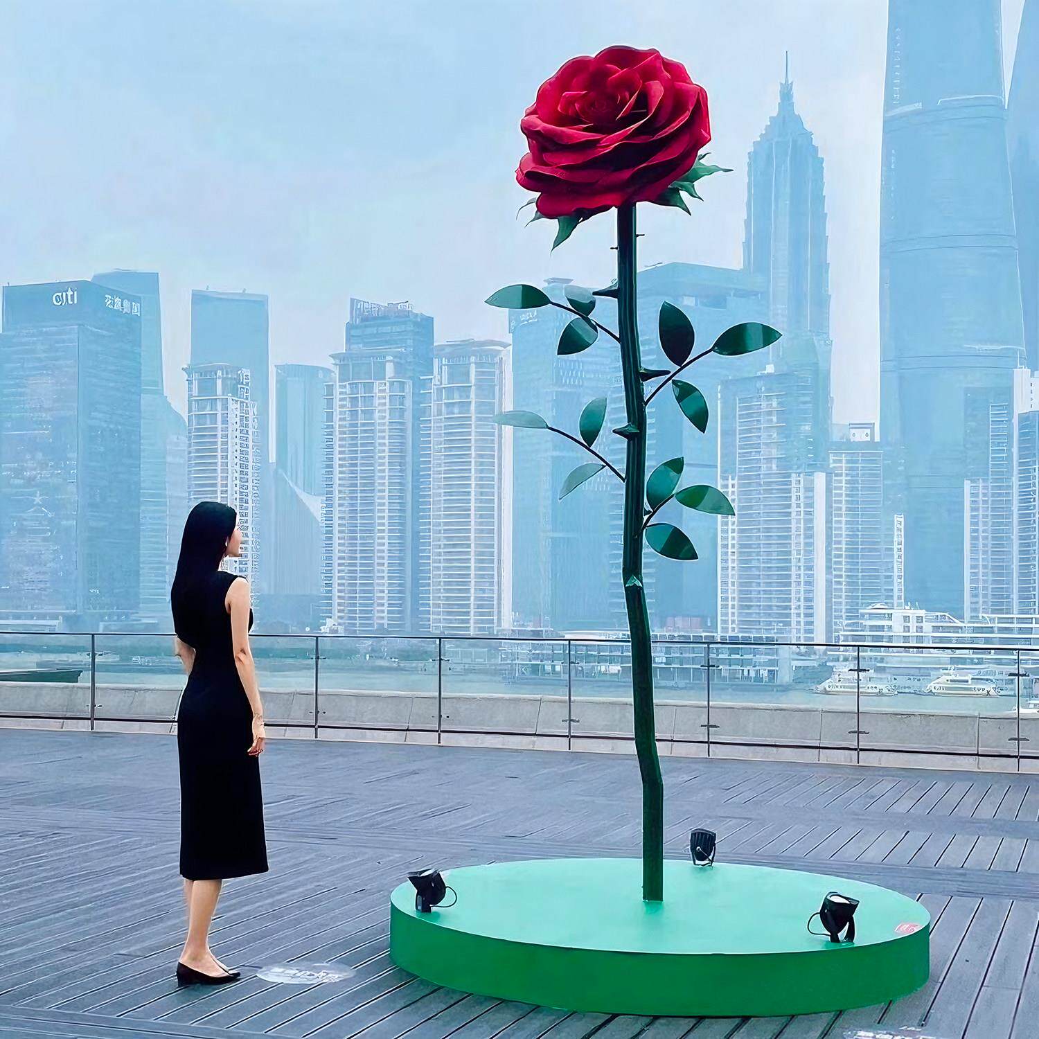 网红云朵秋千座椅风景区海边拍照装饰爱心天梯打卡彷真粉玫瑰花雕