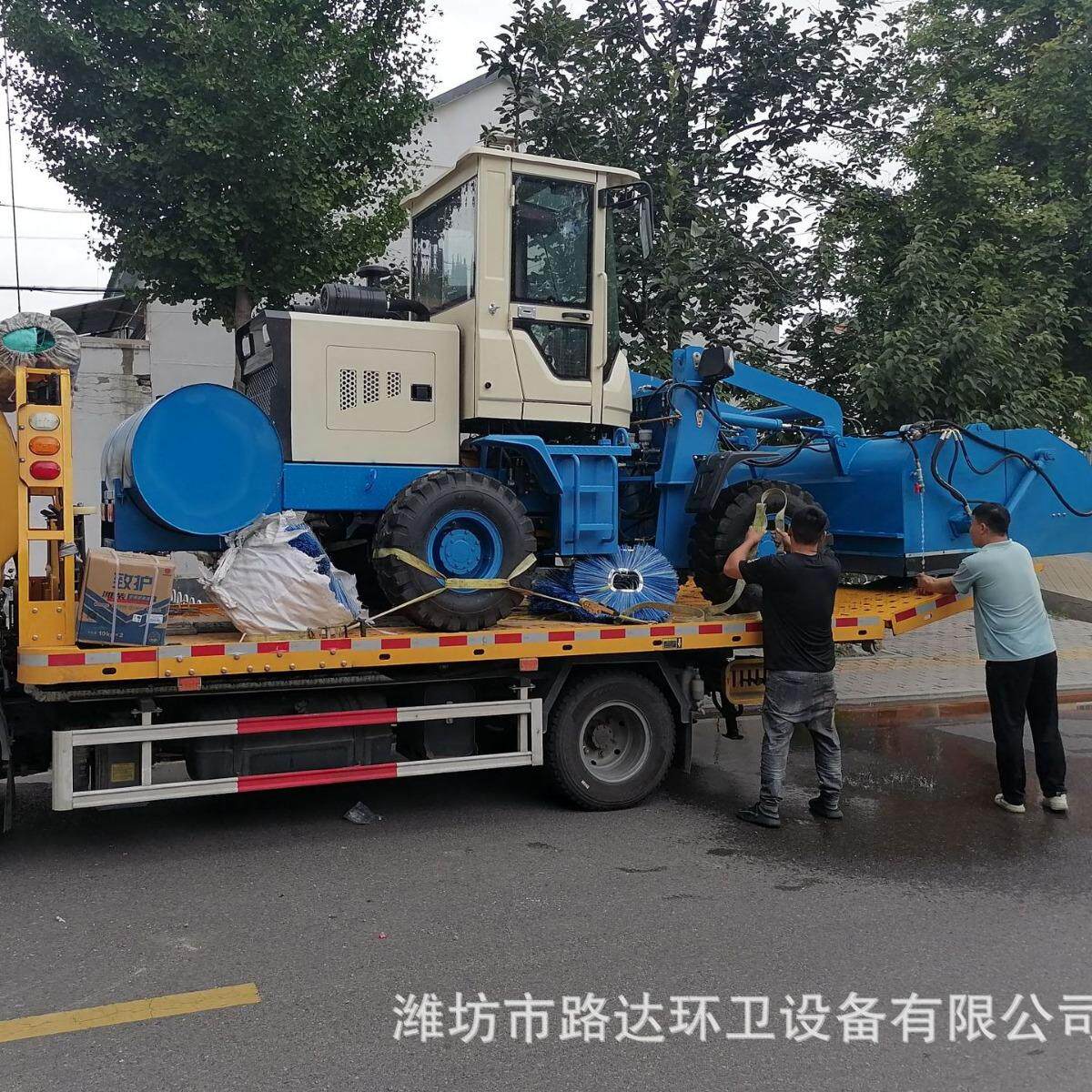 搅拌站清扫车厂家现货供应煤渣碳灰用铲车扫路机清扫多功能降尘