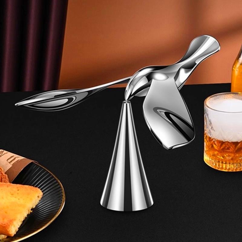 平衡鹰飞鸟开瓶器平衡摆件重力不倒翁不锈钢创意金属啤酒起瓶器PD