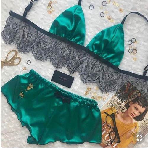Ladies' sexy lingerie sexy three-point temptation lace