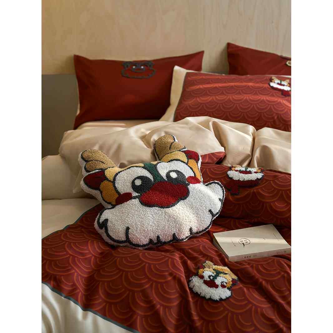 送抱枕新年喜庆红色A类100支全棉四件套可爱龙毛巾绣纯棉床单床笠