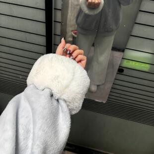 羽绒服袖套女款办公室袖口毛毛圈防风防水防脏神器上班专用套袖