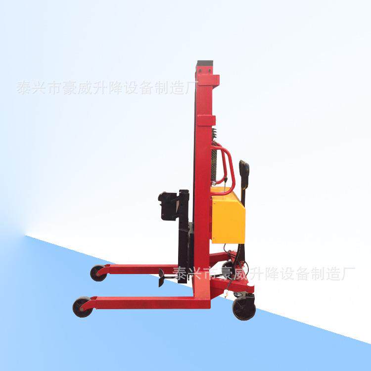 厂家供应鹰嘴式直流电油桶升降机插电式铁通塑料桶堆高搬运车