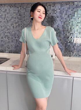 小个子冰丝针织孕妇洋装短袖包臀裙黑色上班裙胖MM孕晚期裙子夏