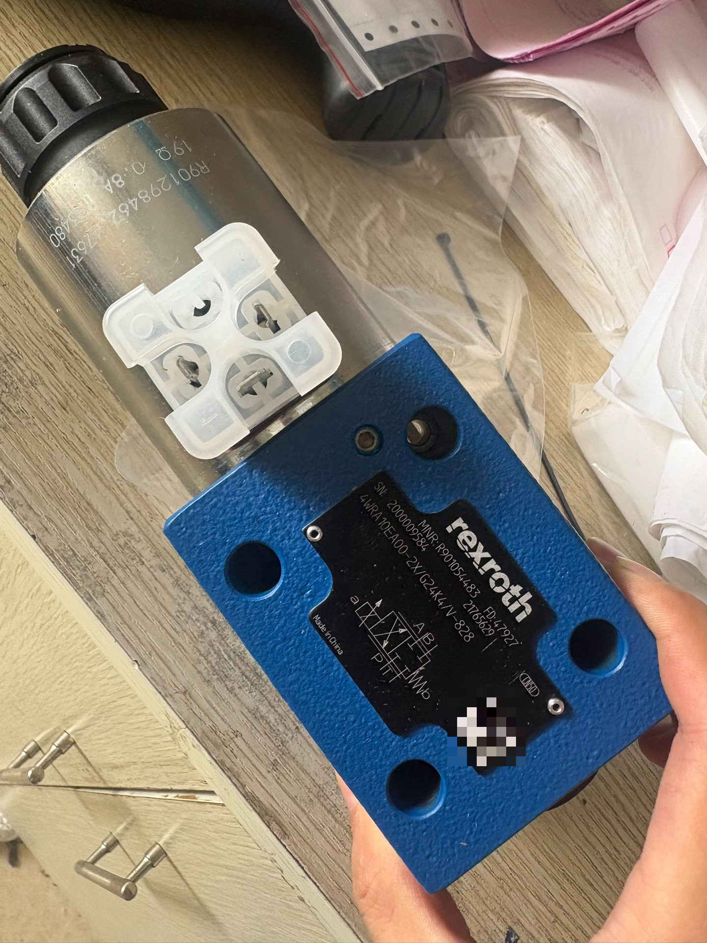 力士乐比例阀R901054483 4WRA10EA00-2X